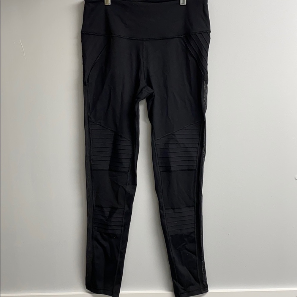 Victoria Sport Mesh Leggings